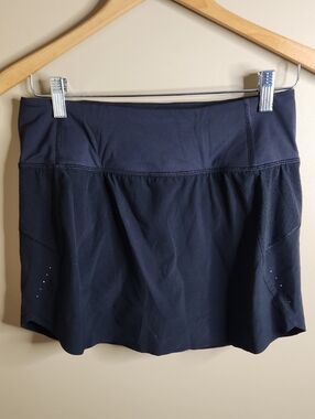 Athleta Run With It 16" Skort in Black. Size S. #566723